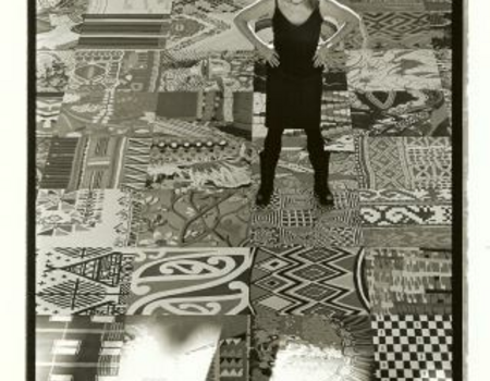 Barbara Broekman op tapijt. FOTO: BOB BRONSHOF