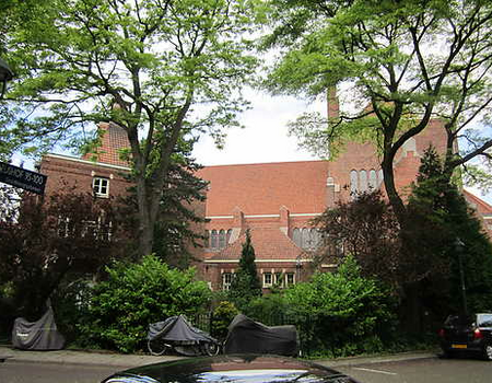 De Hofkerk op het Linnaeushof.