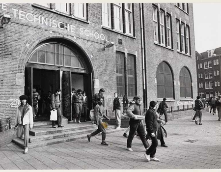 De 3e Technische School in 1984.