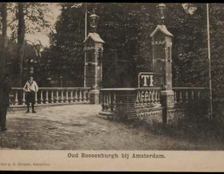 Het oude toegangshek van Oud Roosenburgh.