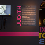 Overzichtsfoto van deel van ‘Op het tweede gezicht’ in Mix Match Museum, Amsterdam Museum, 2015