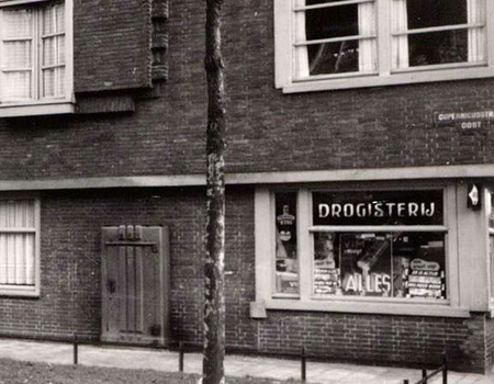 Copernicusstraat 64 -  1945