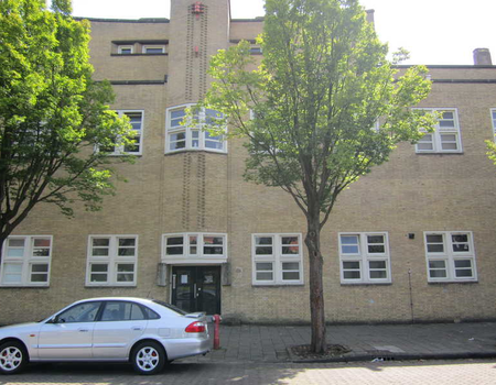 De voormalige Rozenburghschool aan het Zuivelplein.