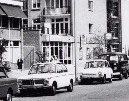 Kamerlingh Onneslaan/hoek Cornelis Drebbelstraat 28 -  1976