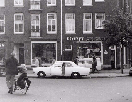 Tapijtwinkel Sumatrastraat 68 -  1972