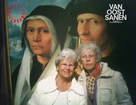 zusjes bij Amsterdam Museum