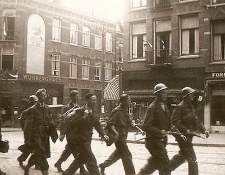 Wijnbergh en Co Middenweg 32 -  5 mei 1945