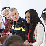 Dag van de Tolerantie 2016. Met Ellie Lust en leerlingen van Montessori College Oost, Poort - Baken en het Calandlyceum. Foto: Caro Bonink. 