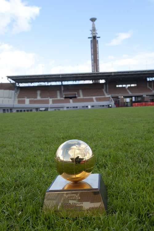 De Gouden Bal die Johan Cruijff in 1974 won. Hij won hem eerder al in 1971 en 1972