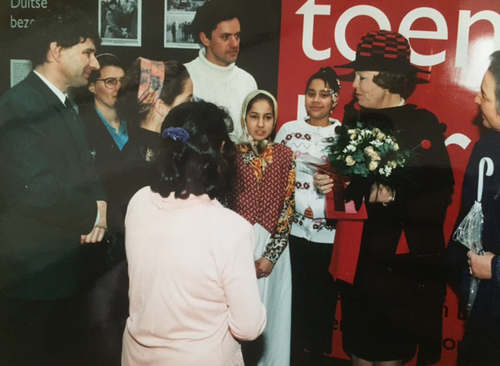 Opening 'Toen Hier' door koningin Beatrix, 1995
