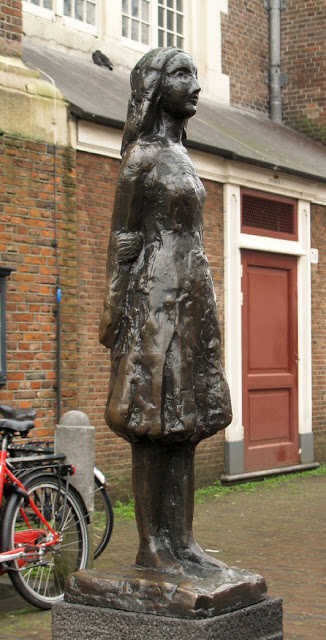 Mari Andriessen, Anne Frank (1929-1945), 1977. Standplaats: Westerkerk, Amsterdam.
