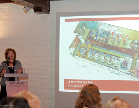 Afsluitend was er de conservator van de tentoonstelling, Annemarie de Wildt, die het voorlopig ontwerp hiervan presenteerde.