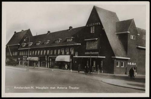 Mosplein met Astoria theater, 1940. Foto: Stadsarchief Amsterdam.