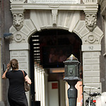 Ingang Kalverstraat met offerbus, 17de eeuw, inv.nr. KA 10220, Collectie Amsterdam Museum, Foto Monique Vermeulen