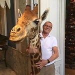 Gerrit met giraffe