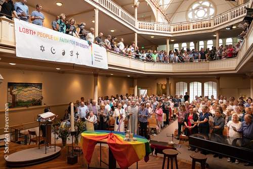 Prideviering in de Keizersgrachtkerk foto Sandra Haverman 