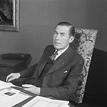 Jhr. D.C. Röell, toen hij in 1945 directeur van het Rijksmuseum werd, foto Charles Breijer, Anefo, Nationaal Archief