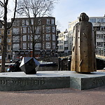 Spinozamonument_Amsterdam